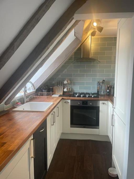 וואר Beautiful 1600'S Loft Apartment. מראה חיצוני תמונה
