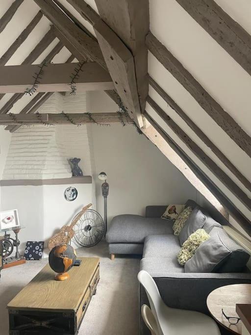 וואר Beautiful 1600'S Loft Apartment. מראה חיצוני תמונה